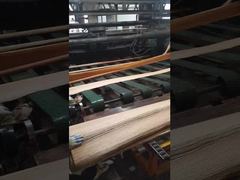 लाल ओक लिबास