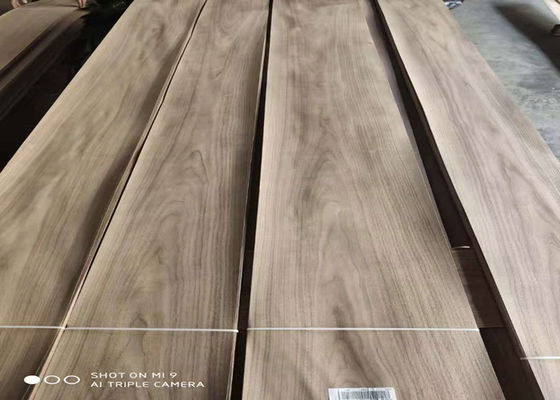 कटा हुआ / क्राउन कट 1.0-3.3m प्राकृतिक अखरोट की लकड़ी लिबास 10-16% MC